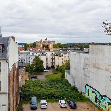 Schlosskoenig - Modernes & Zentrales Apartment Mit Balkon Und Arbeitsplatz Schwerin  Eksteriør bilde