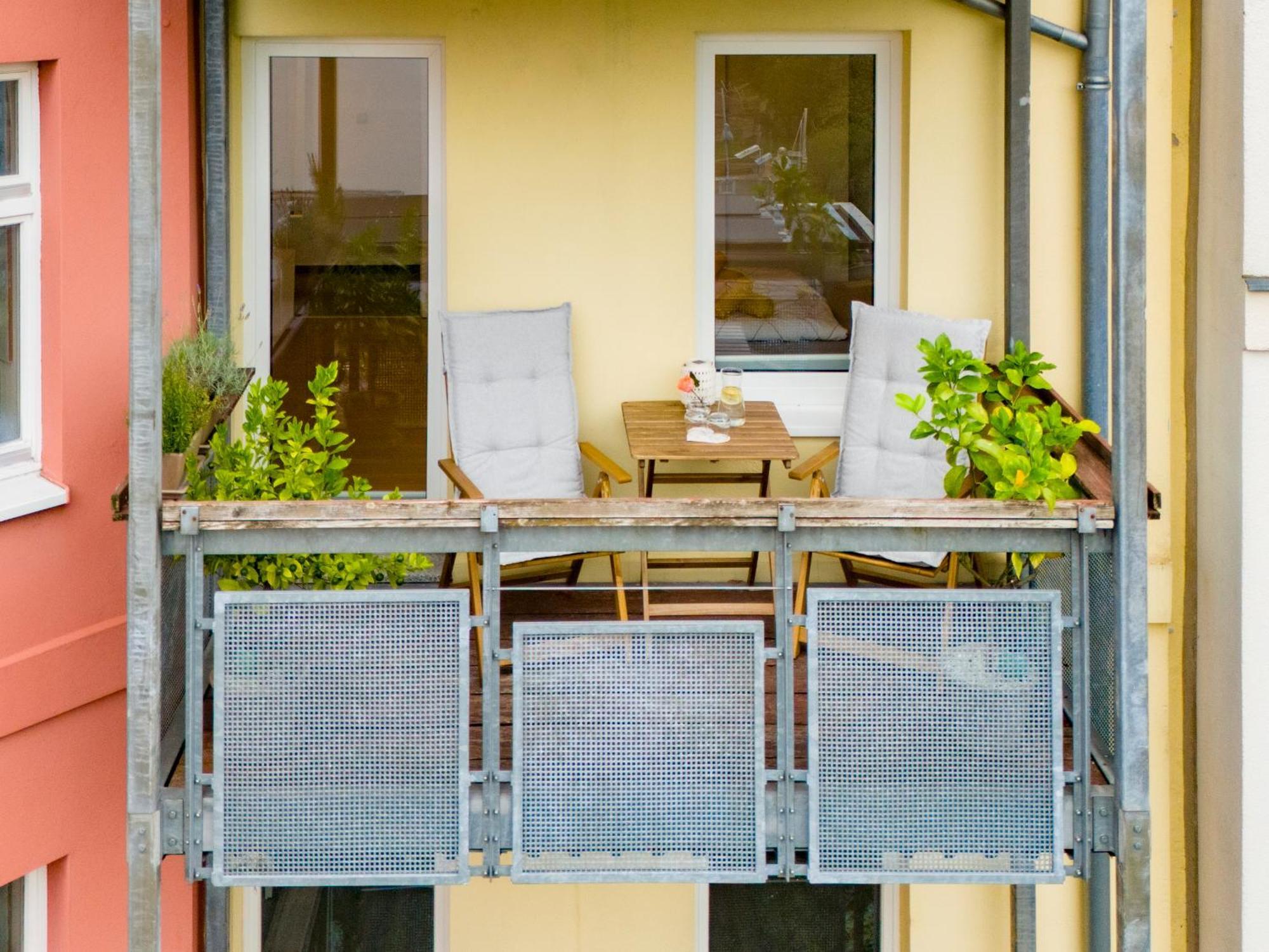 Schlosskoenig - Modernes & Zentrales Apartment Mit Balkon Und Arbeitsplatz Schwerin  Eksteriør bilde
